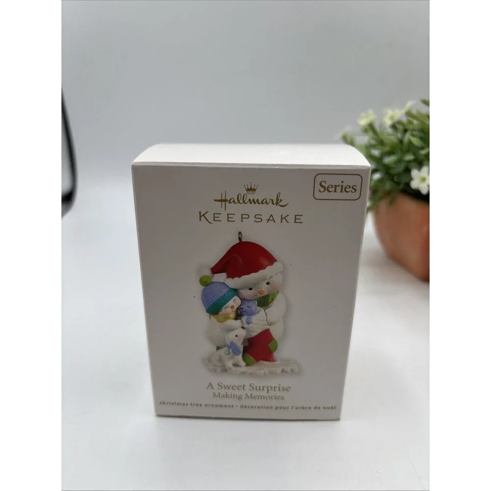 Hallmark Christmas Ornament 2012 A SWEET SURPRISE Making Memories Series #5 Used